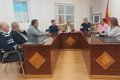 Reunión de la delegación comarcal en Vega de Espinareda. DL