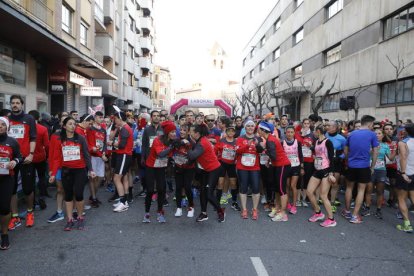 La carrera de San Silvestre es una de las más coloridas del año. MARCIANO PÉREZ