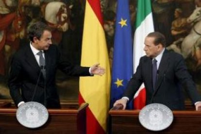 Zapatero y Berlusconi, tras la entrevista.