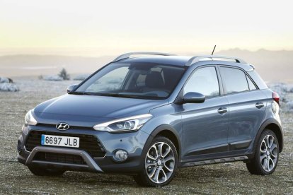 Con la versión Active, el Hyundai i20 adquiere un aspecto, y un dinamismo, de lo más ‘campero’.