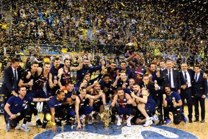 El Barcelona festejó en el Gran Canaria Arena un nuevo título de Copa del Rey que se le había resistido en las últimas ediciones. MEDINA