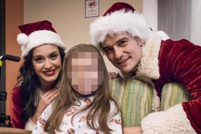 Orlando Bloom y Katy Perry, en el Hospital Infantil de Los Ángeles.