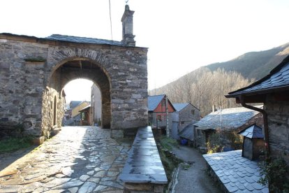 Colinas del Campo, entrada al Bierzo del Camino Olvidado a Santiago desde las Omañas