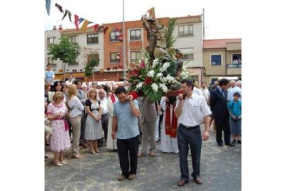 Reyes y reinas mayores e infantiles de Trobajo del Camino