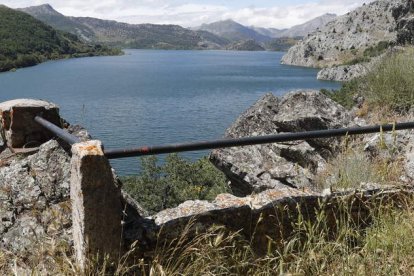 El embalse de Barrios de Luna, en una imagen de archivo. RAMIRO