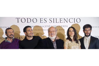 Juan Diego, Miguel Ángel Silvestre, José Luis Cuerda, Celia Freijeiro y Quim Gutiérrez.