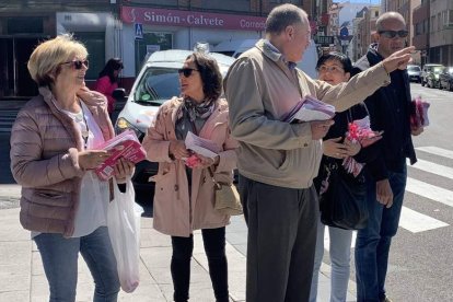 Candidatura de la UPL, camino al rastro de León. DL