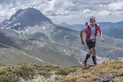 La carrera contó este año con más de 300 atletas. AITOR TORIBIO