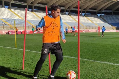 Julen Castañeda, lesionado, no podrá estar con la Cultural en tres semanas. DL