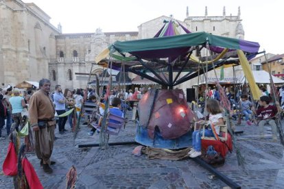 El mercado medieval se asienta en el entorno del Cid.