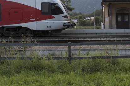 Imagen de la estación de tren de Salez-Sennwald, donde un hombre atacó antes de ayer a otros pasajeros en un tren suizo.