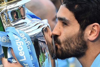 Ilkay Gündogan termina contrato con el Manchester City el 30 de junio y firmará con el Barcelona. PETER POWELL