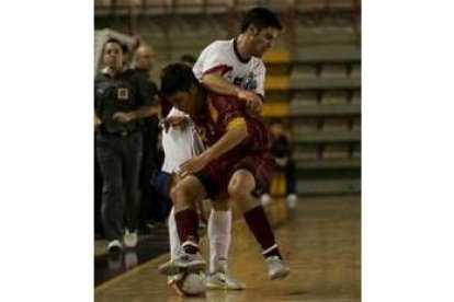 Christian marcó los dos goles del equipo leonés en tierras madrileñas