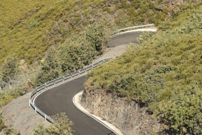 Imagen de archivo de la carretera de Peñalba. L. DE LA MATA