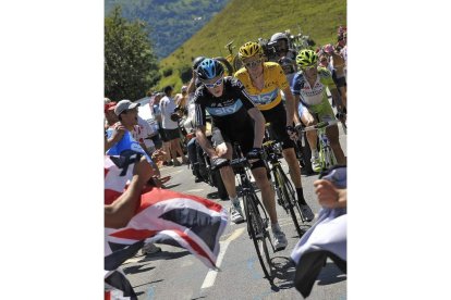 Nibali y los británicos Froome y Wiggins durante una etapa.