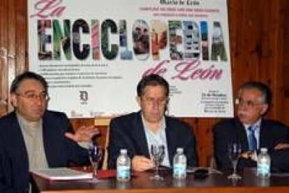 José Antonio Martínez Reñones, José Manuel Lora (alcalde de Sahagún) y Fernando Aller