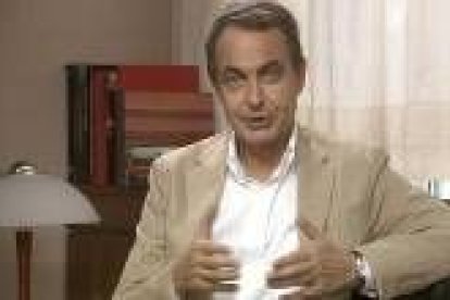 Rodríguez Zapatero protagoniza el vídeo con el que arranca la campaña