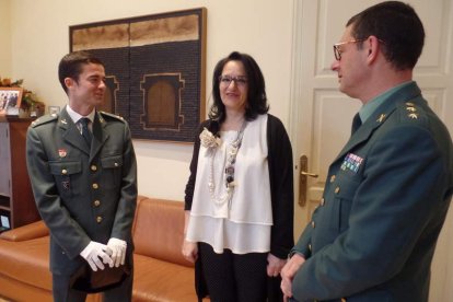 José Julio Martín Cerezo, Teresa Mata y Julio Rodríguez, ayer en la Subdelegación del Gobierno. DL