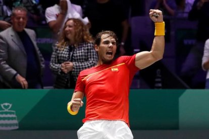 Nadal celebra su victoria sobre Evans en la Copa Davis. JUANJO MARTÍN