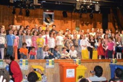 Los premiados se hicieron la foto de familia en la casa de cultura de Valencia.