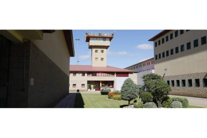 Imagen interior del Centro Penitenciario de Villahierro. MARCIANO PÉREZ