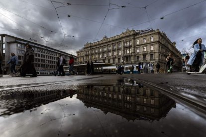 La sede de los bancos suizos Credit Suisse y UBS en Paradeplatz, Zurich. MICHAEL BUHOLZER