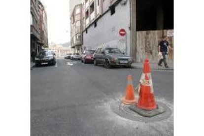 El cruce de Sierra Pambley con Eladia Baylina, ayer recién asfaltado