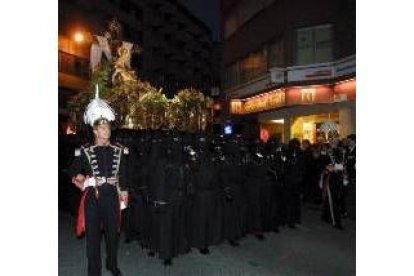 Un momento de una edición pasada de la procesión del Dolor de Nuestra Madre