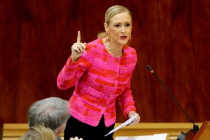 Cristina Cifuentes, en el Pleno de la Asamblea de Madrid, este jueves.