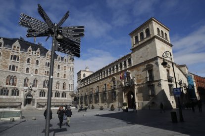 El Palacio de los Guzmanes, sede de la Diputación Provincial de León. RAMIRO