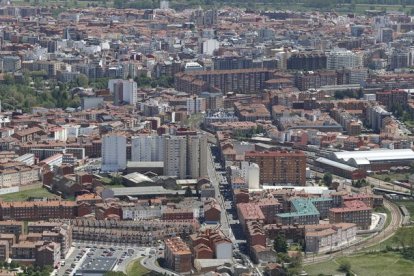 Vista aérea de la ciudad de León. JESÚS F. SALVADORES