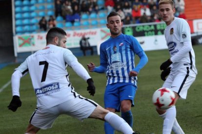 Deportiva-Fuenlabrada de la temporada 2017-2018 en Segunda División B (2-1). AFB