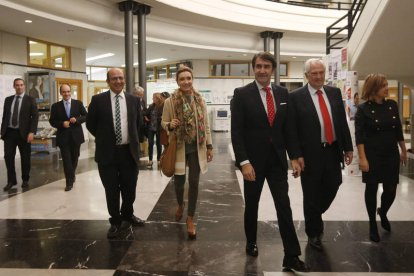 El consejero, a su llegada a la Universidad ayer. JESÚS