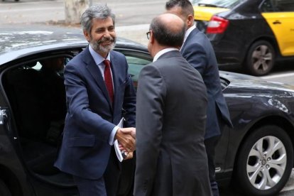 El presidente del CGPJ, Carlos Lesmes, a su llegada al TSJC, este viernes