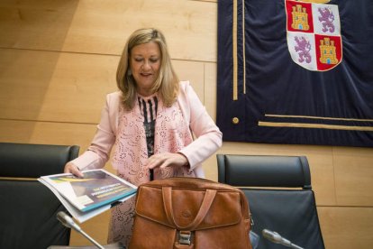 La consejera de Economía, Pilar del Olmo, tras una comparecencia sobre los Presupuestos. R. GARCÍA