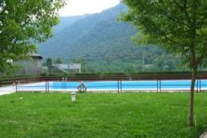 En la imagen, las piscinas que aún permancen cerradas