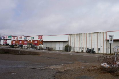 Vista panorámica reciente del Área Industrial de Valdelafuente y Arcahueja. J. NOTARIO