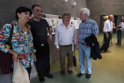 Palacio, Vijande y los pintores José Sánchez Carralero y Luis Gómez Domingo, ayer en la Uned.