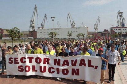 Trabajadores de los astilleros vizcaínos en una protesta para defender la industria naval, el 11 de julio.