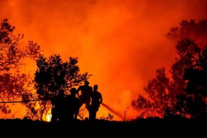 iMAGEN DE UNO DE LOS TERRIBLES INCENDIOS QUE ASOLARON PORTUGAL