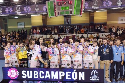 El club blaugrana dominó a placer de principio a fin y suma una nueva Copa Asobal a su dilatado palmarés. DL