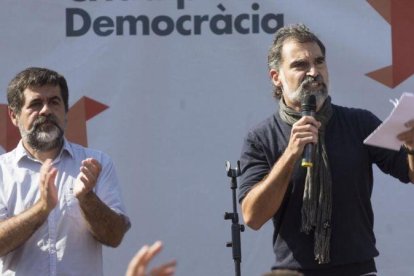 Jordi Sànchez y Jordi Cuixart, en una concentración el pasado 24 de septiembre en Barcelona.