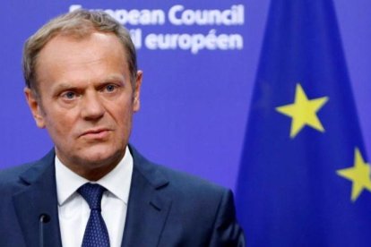 Donald Tusk habla ante la prensa tras conocerse los resultados del referéndum británico, este viernes.