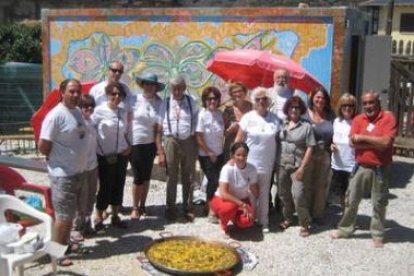 Los peregrinos celebraron con una paellada su llegada.