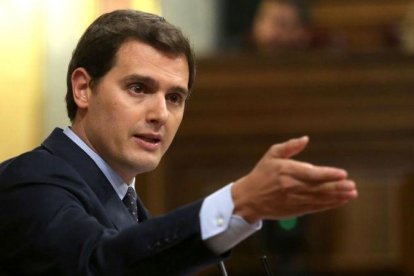 El líder de Cs, Albert Rivera, en el pleno de la moción de censura encabezada por Pedro Sánchez.