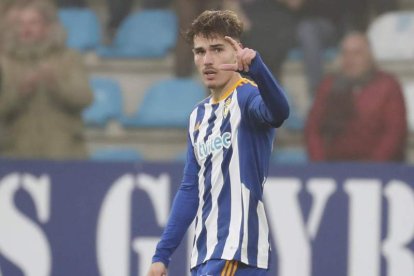 Hugo Vallejo podría ser la gran novedad de la Deportiva en la convocatoria. L. DE LA MATA