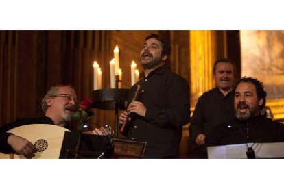 Miembros del prestigioso grupo de música histórica Artefactum, que hoy ofrece un recital en el Auditorio Ciudad de León. DL