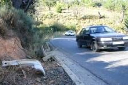 La carretera a San Pedro de Olleros conduce desde Vega de Espinareda a diversas localidades ancaresa