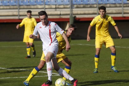 La Cultural mantiene el pulso con el Real Valladolid. FERNANDO OTERO