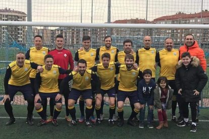 Formación del equipo del Veteranos de La Virgen, campeón de la fase regular de la Liga CHF.